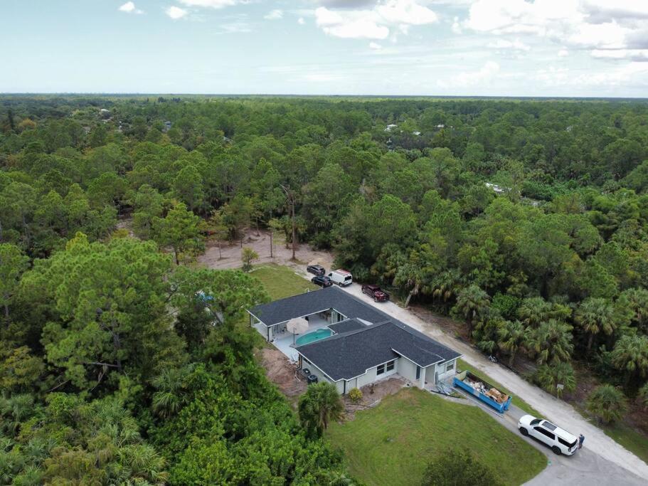 Tranquil Oasis Retreat In Golden Gate Estates Villa Naples Exterior photo